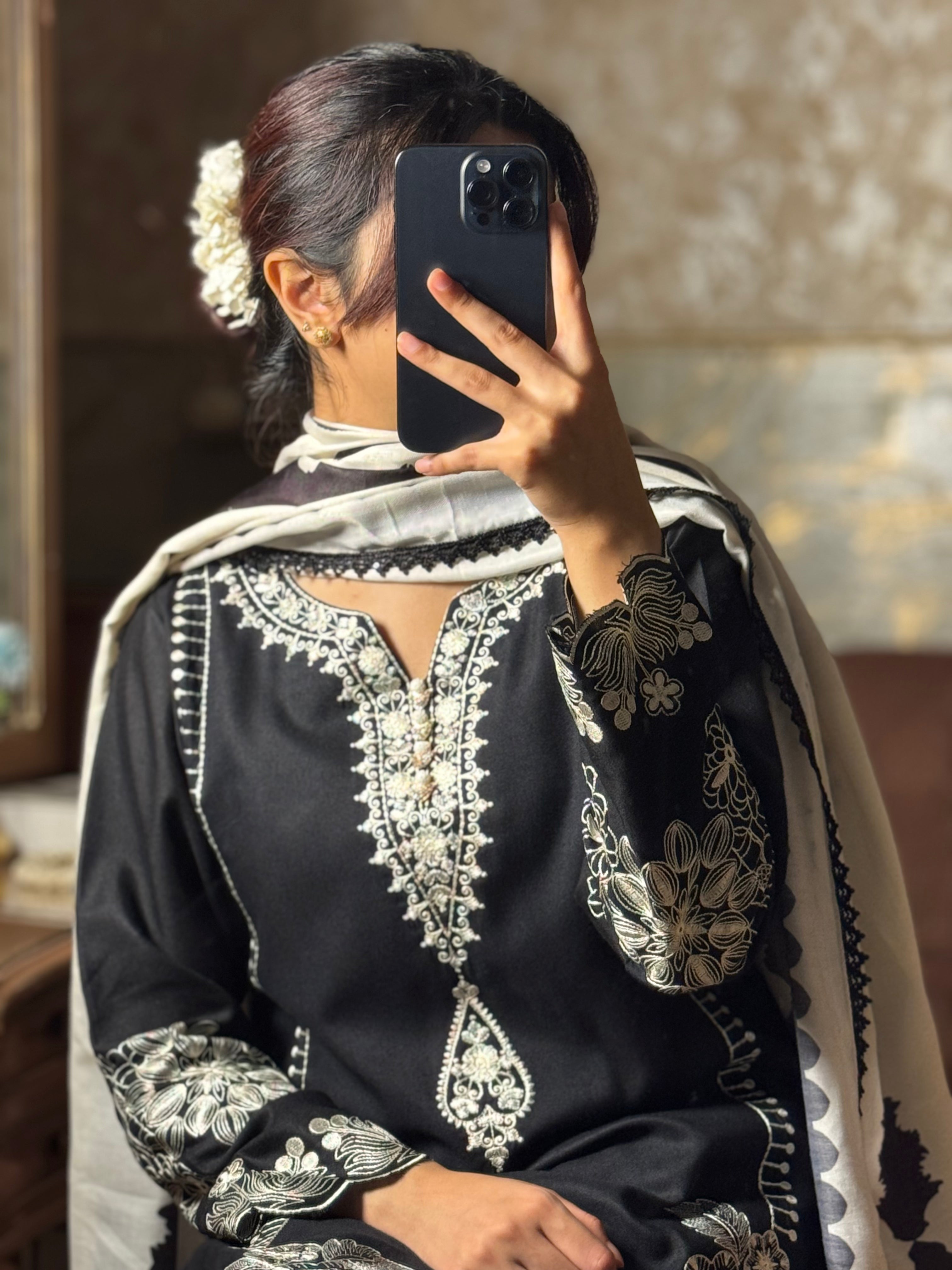 Sana Safinaz Dhanak Embroidered 3 Piece Dress Black