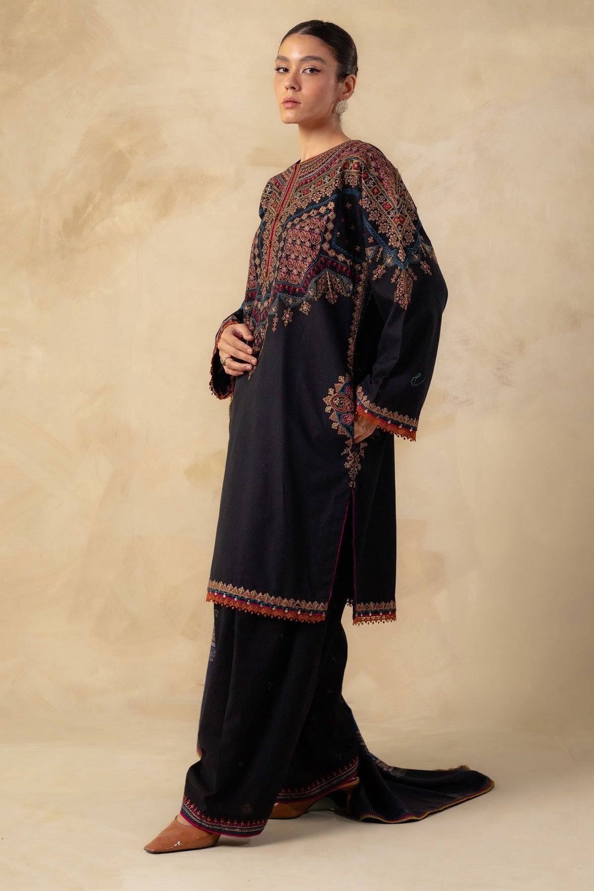Luxury Dhanak Emb 3Pc D-03