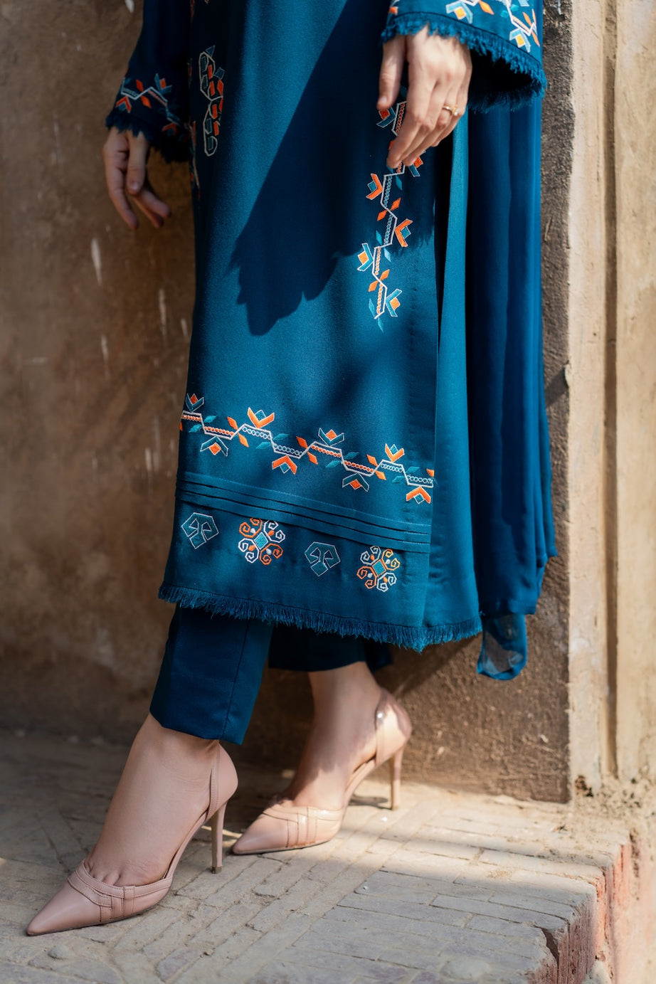 Lamya Dhanak 3Pc Embroidery Unstiched suit