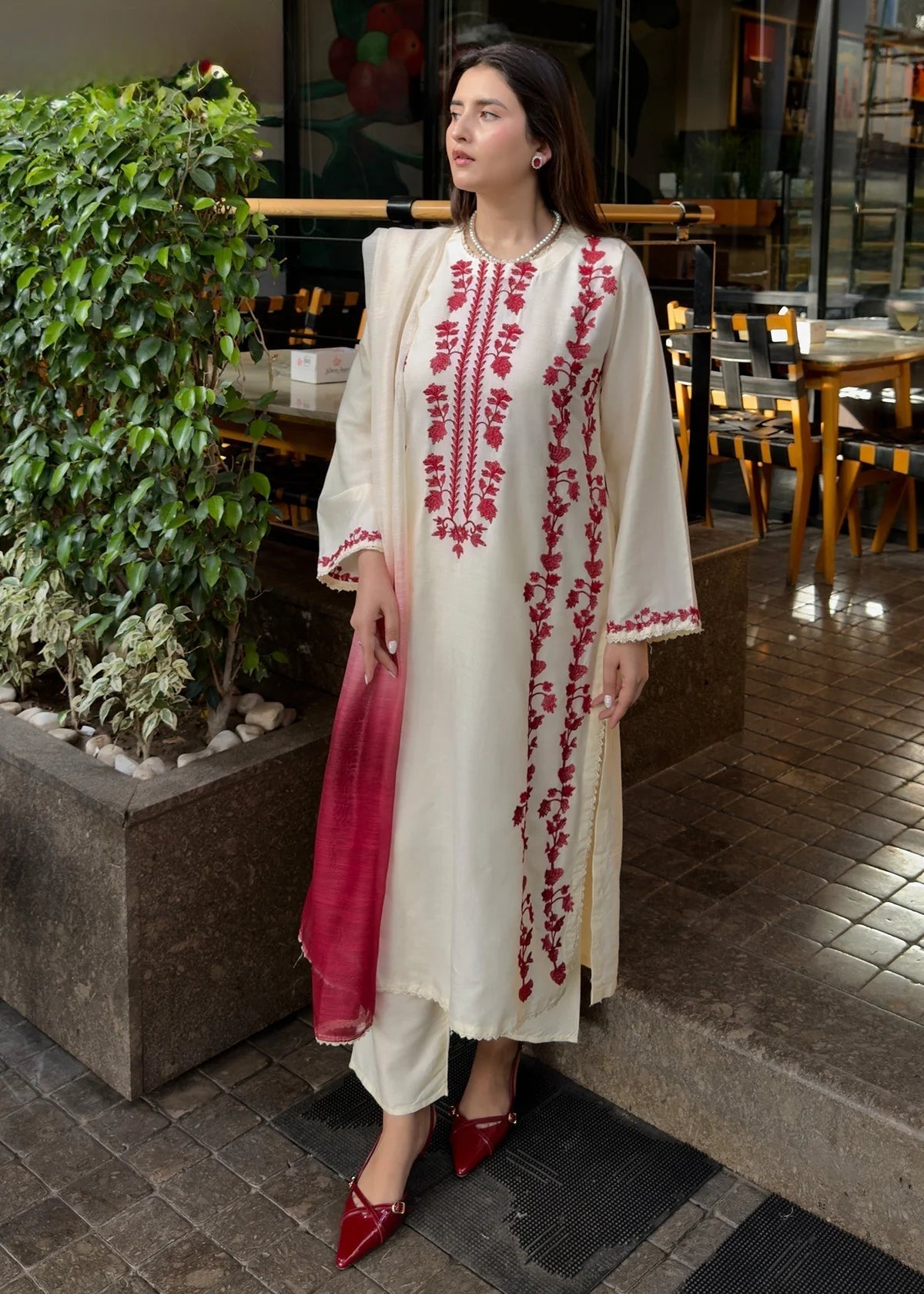 Alizeh Embroidered 3 Piece Dress