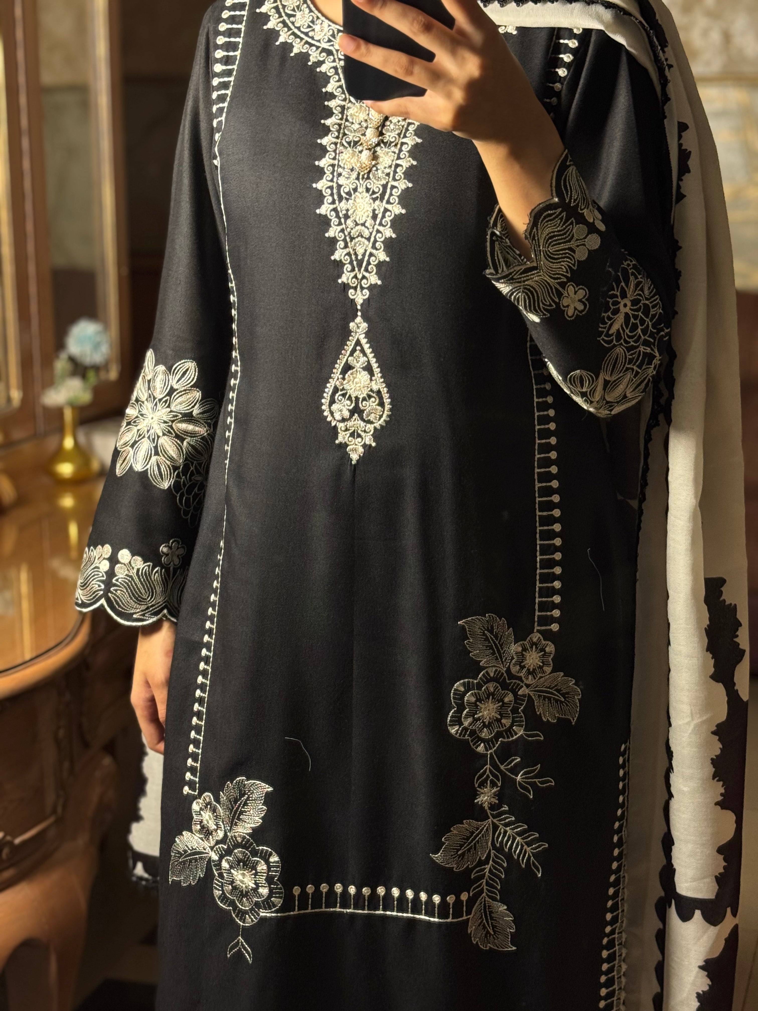 Sana Safinaz Dhanak Embroidered 3 Piece Dress Black