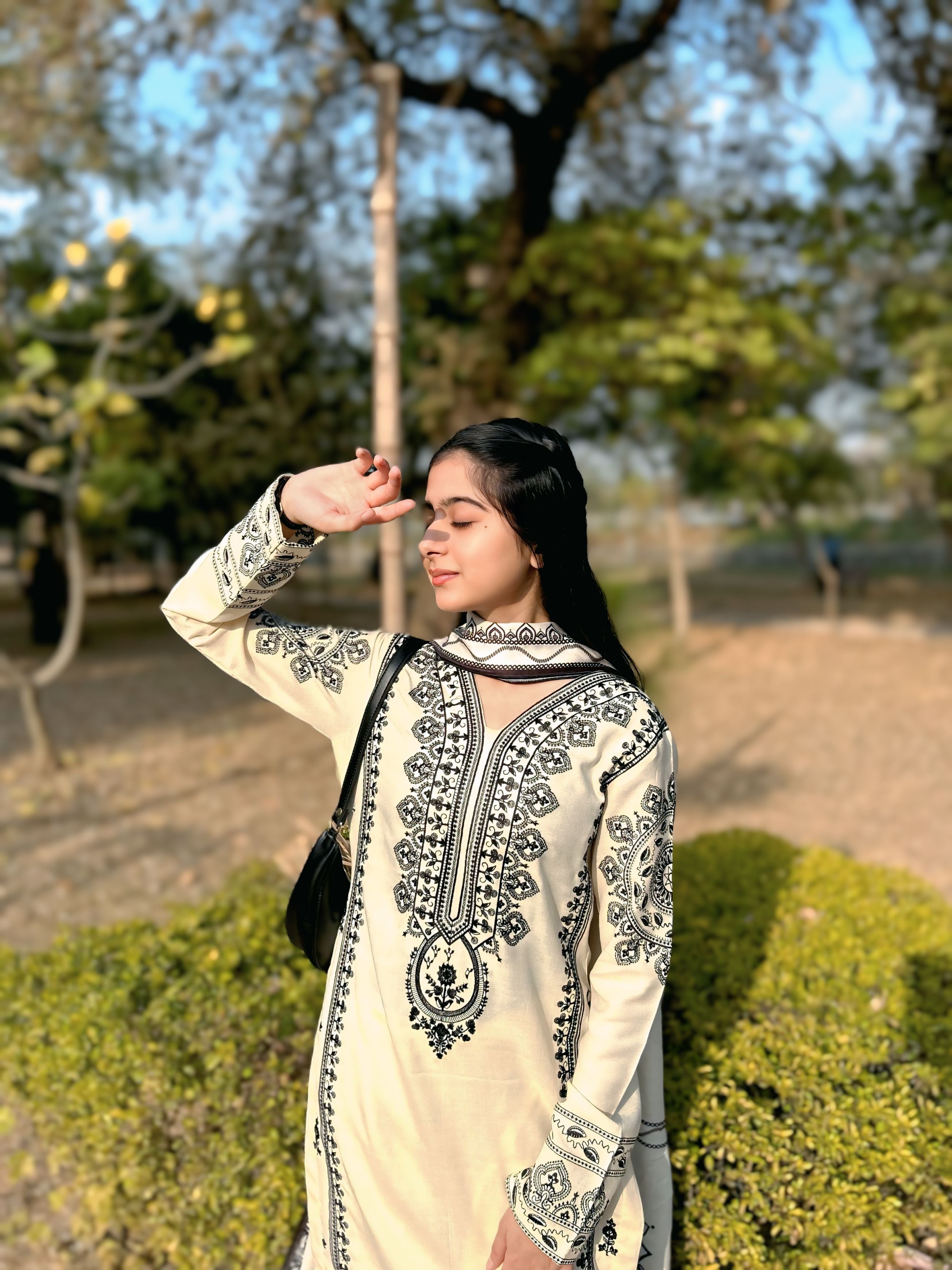 Embroidered 3pc Dhanak Dress With Premium digital printed Shawl. Black